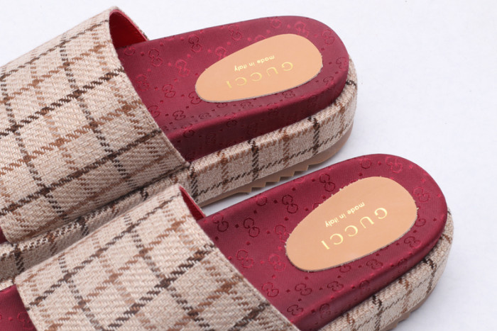 GUI SANDAL