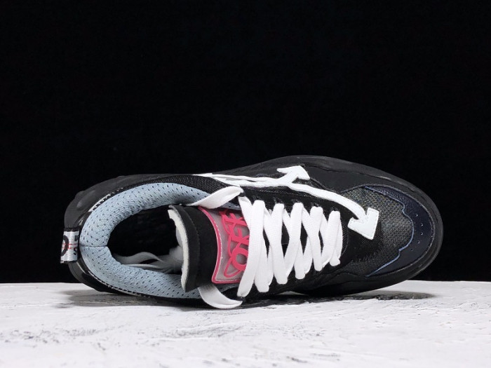 OFW SNEAKER