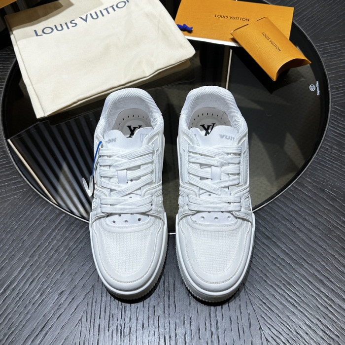 L0VT SNEAKER
