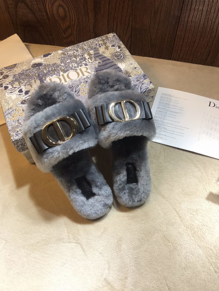 d10r sandal