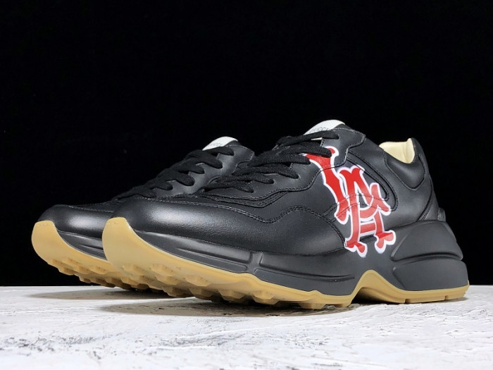 GUI SNEAKER