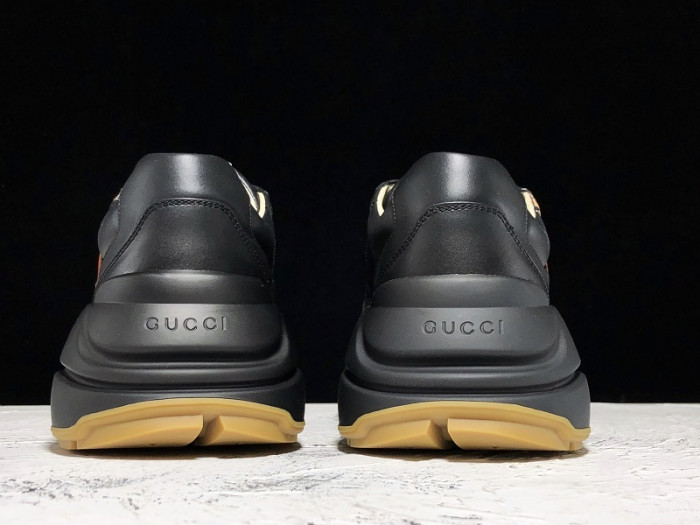 GUI SNEAKER