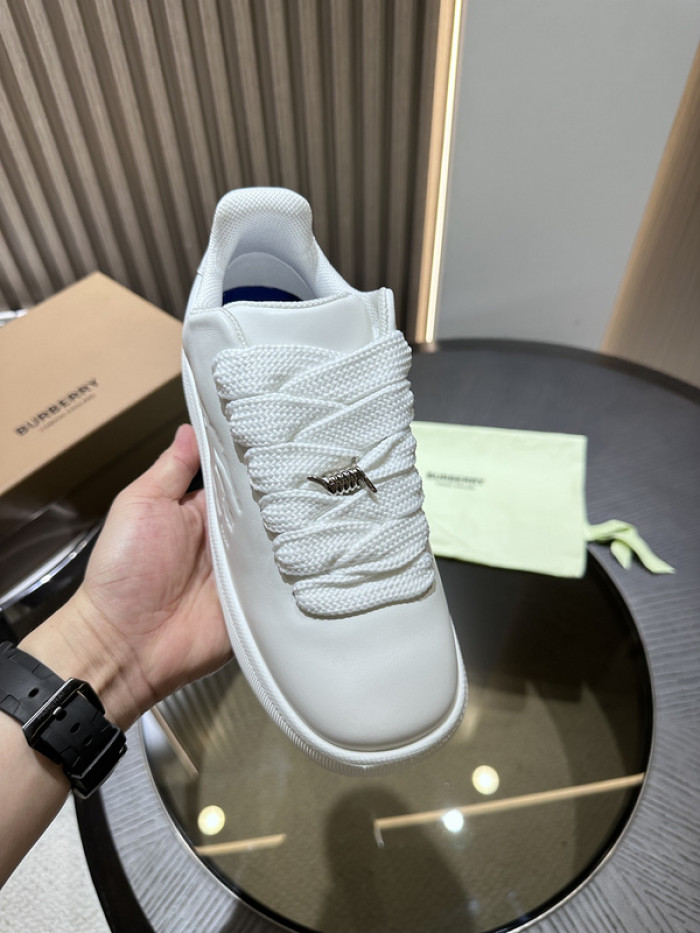 BUB sneaker