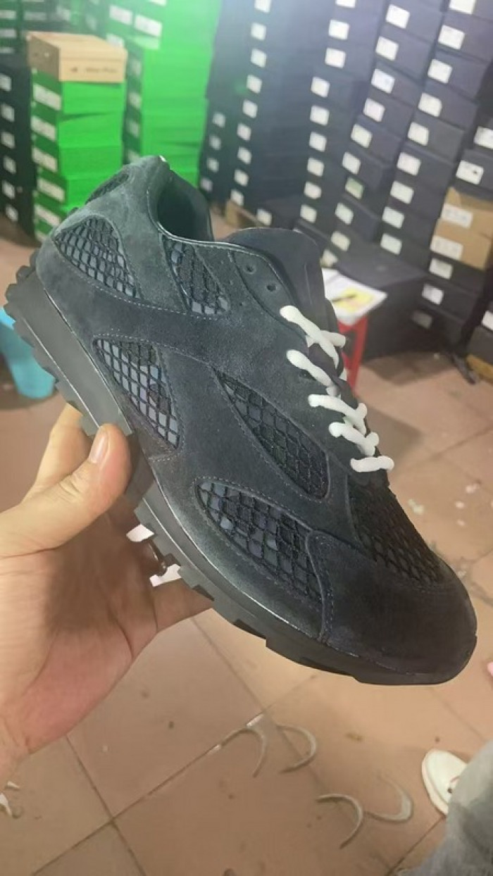 BV sneaker