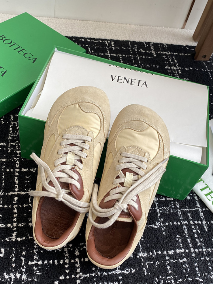 BV sneaker