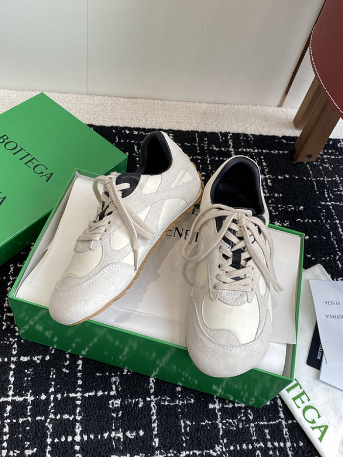 BV sneaker