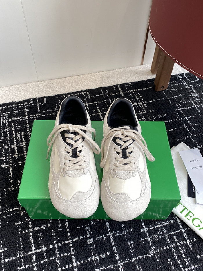 BV sneaker
