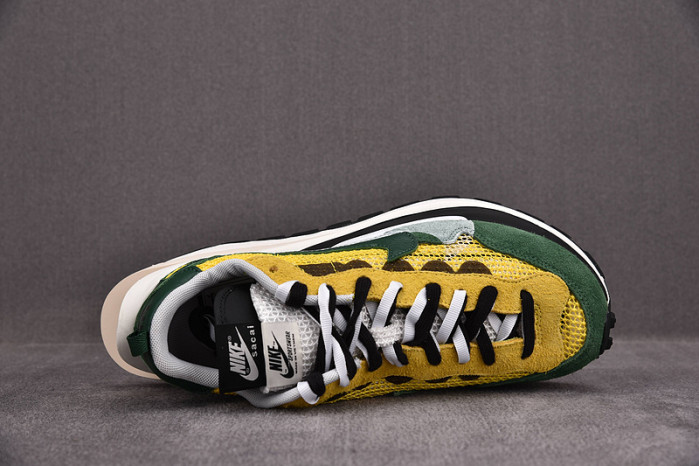 NIKE VAPORWAFFLE SACAI TOUR YELLOW CV1363-700