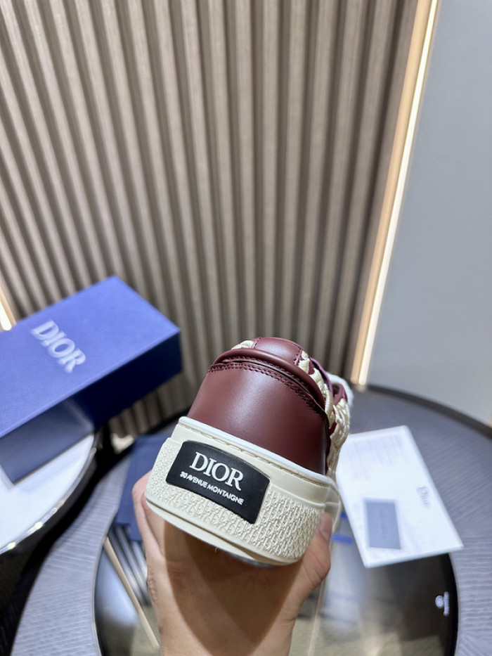 D10R SNEAKER