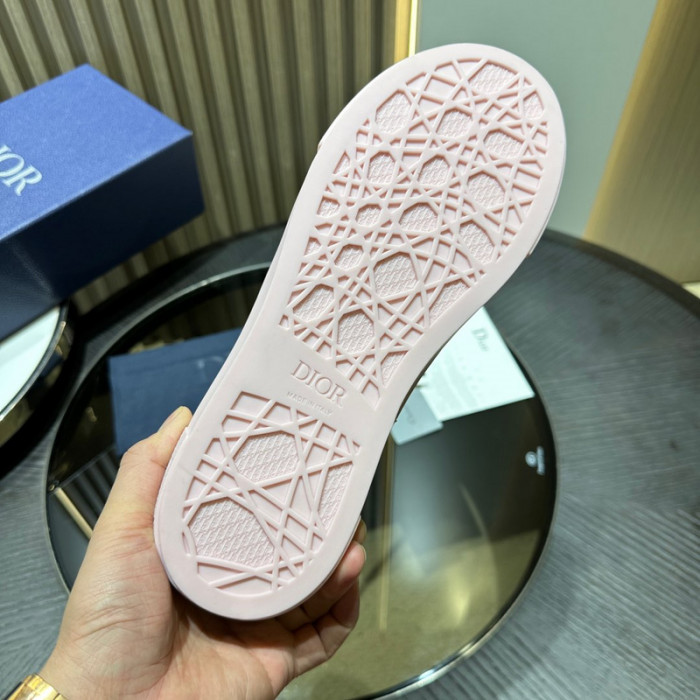 D10R SNEAKER