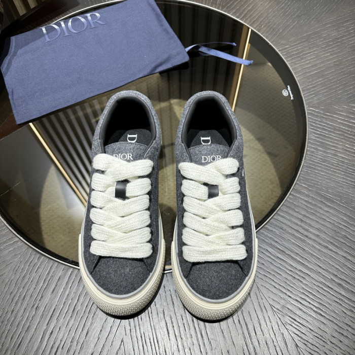 D10R SNEAKER