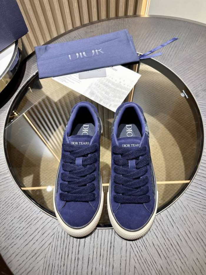 D10R SNEAKER