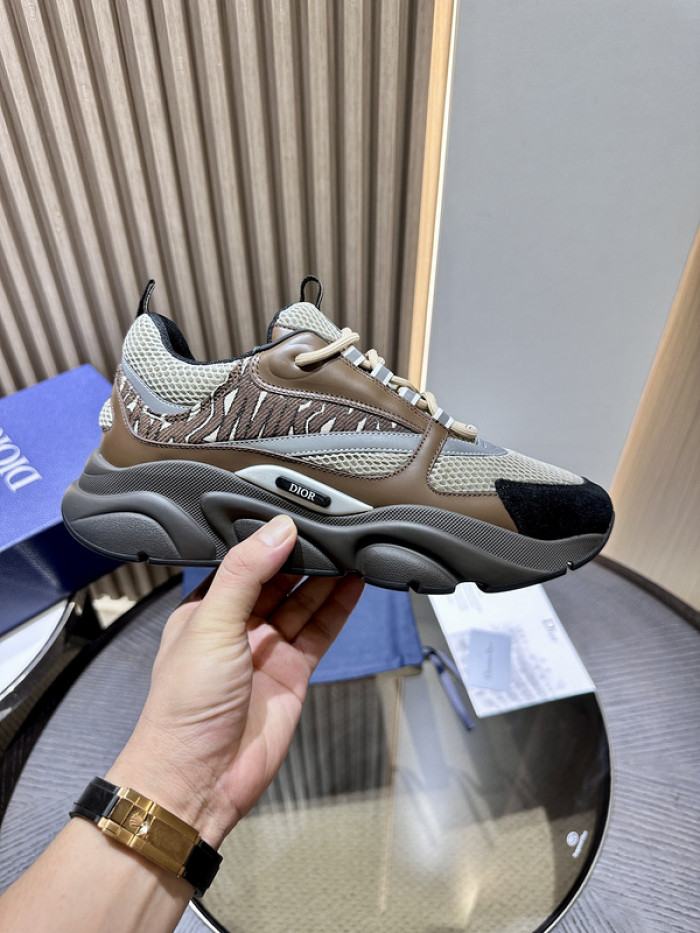 D10R SNEAKER