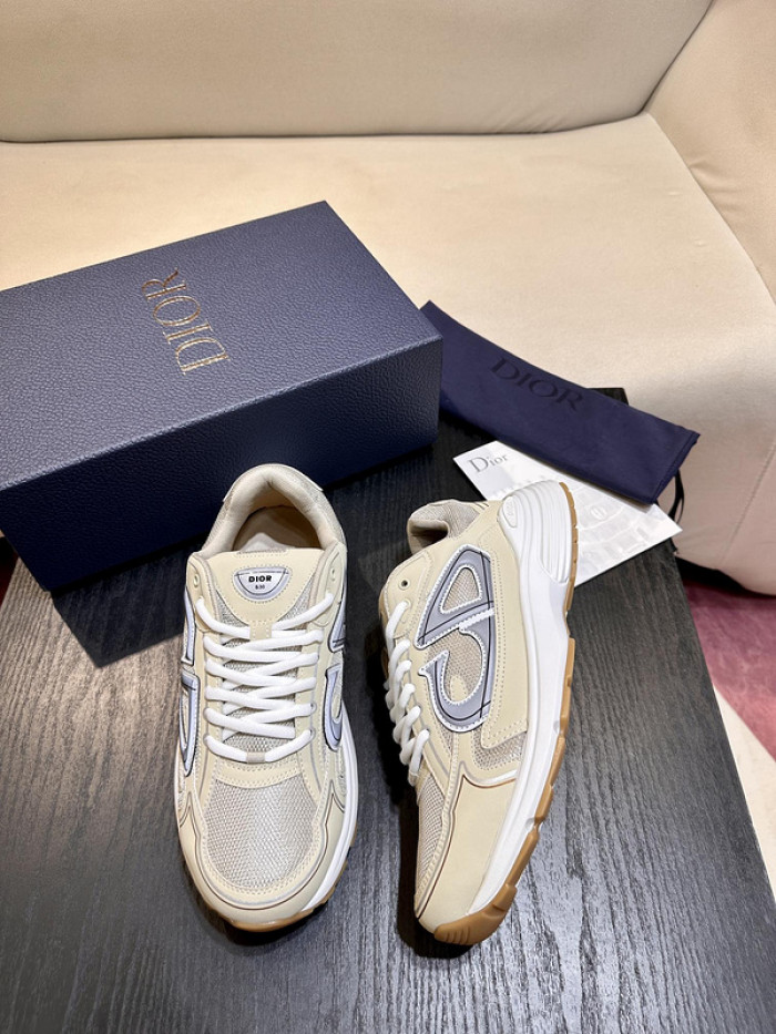 D10R SNEAKER