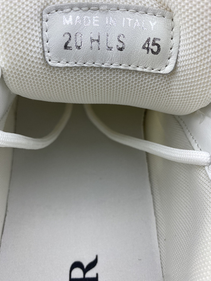D10R SNEAKER