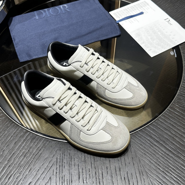 D10R SNEAKER
