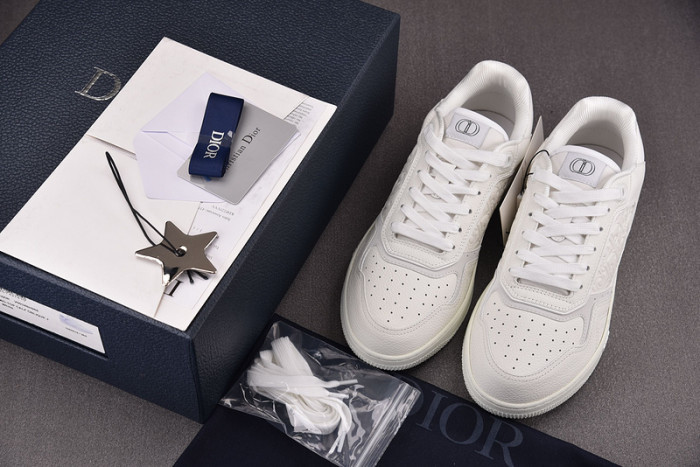 D10R B27 LOW SNEAKER