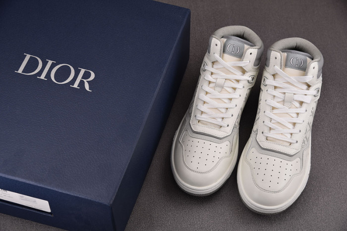 D10R B27 MID SNEAKER