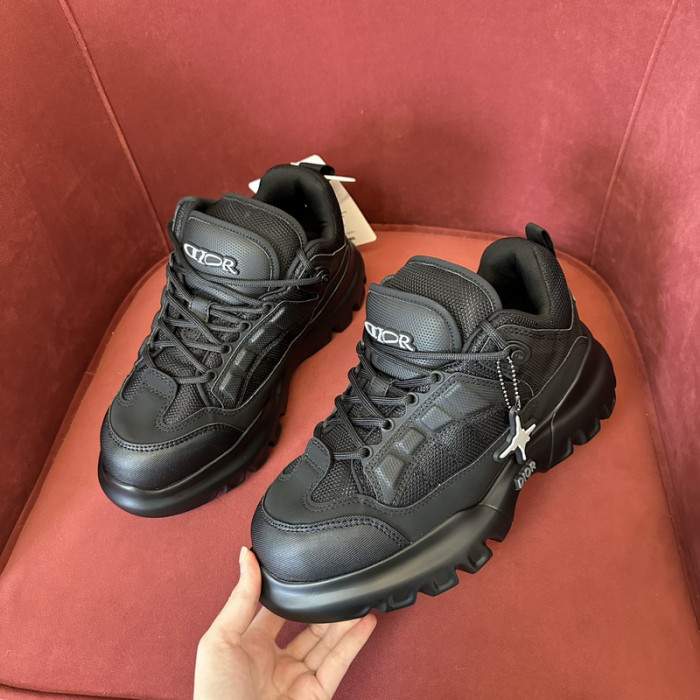 D10R B57 SNEAKER