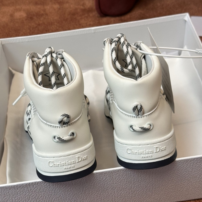 D10R SNEAKER