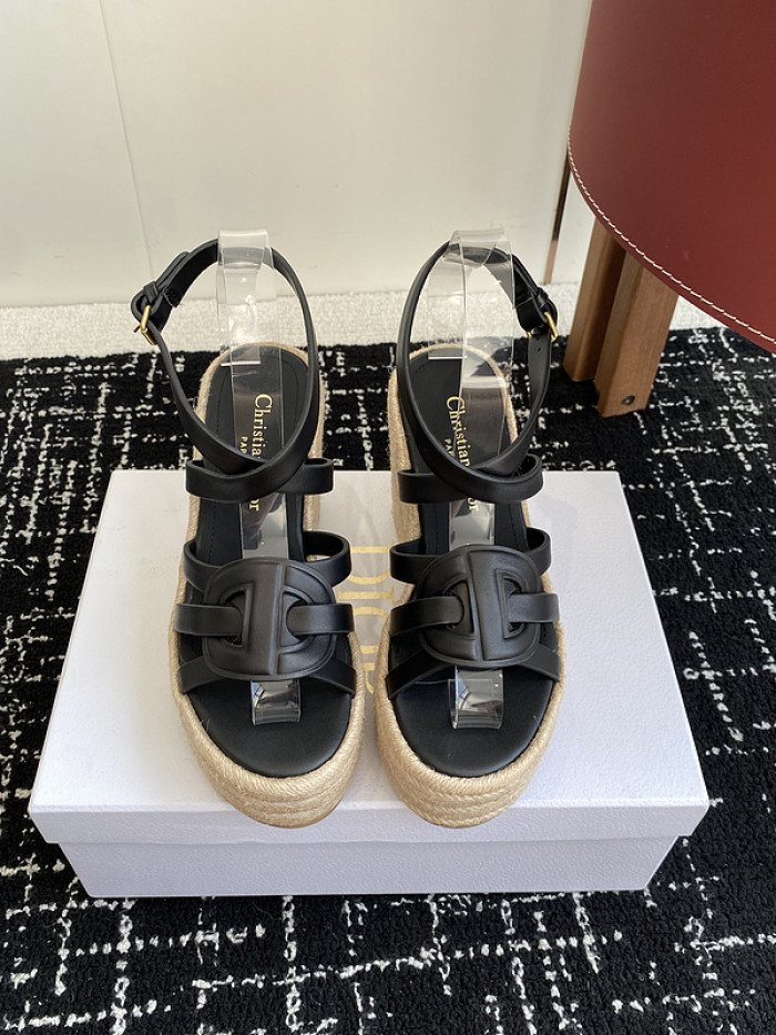 d10r sandal