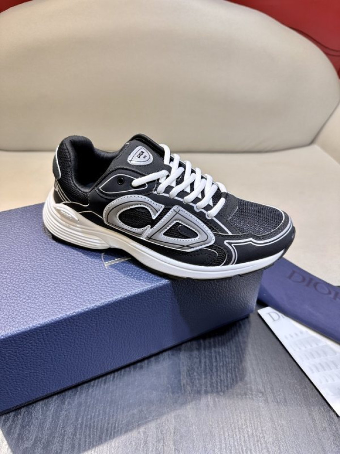 D10R SNEAKER