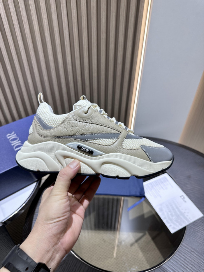 D10R SNEAKER