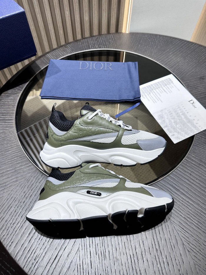D10R SNEAKER