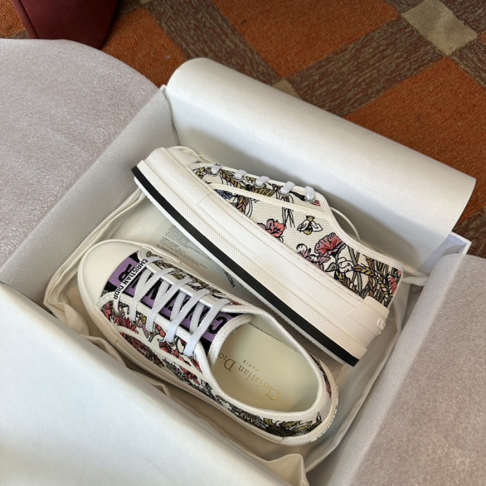 D10R SNEAKER