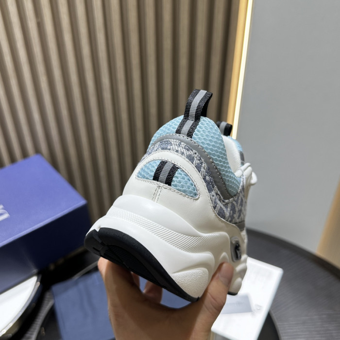 D10R SNEAKER