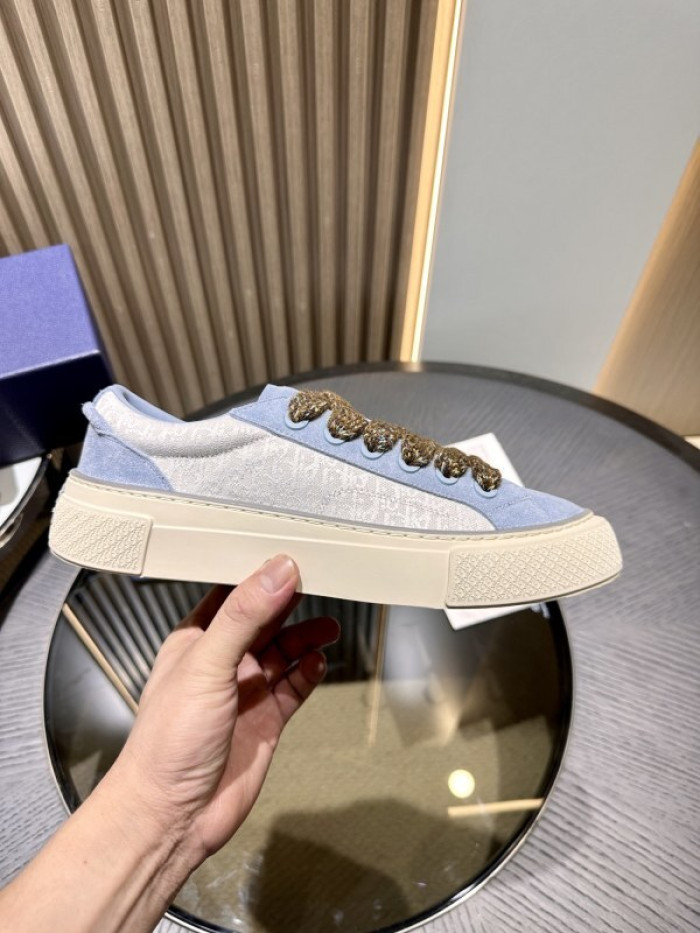 D10R SNEAKER