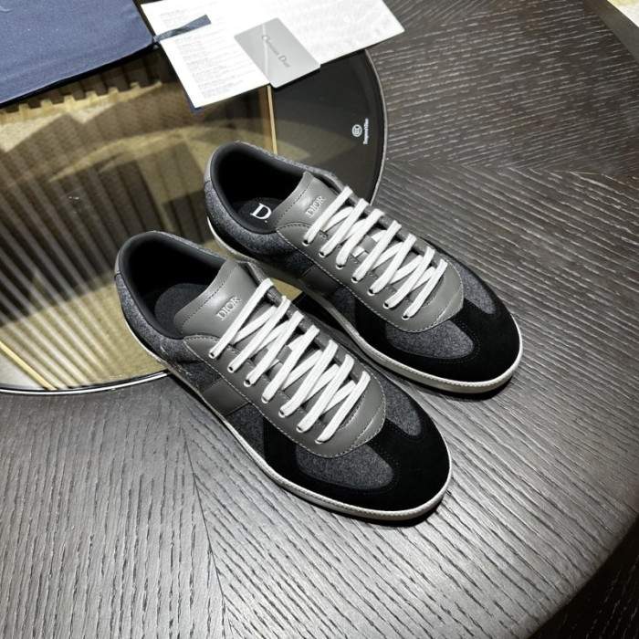 D10R SNEAKER