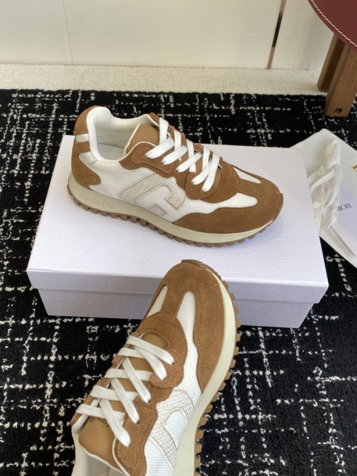 D10R SNEAKER