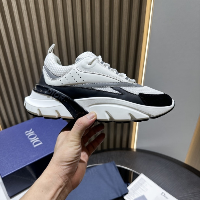 D10R SNEAKER