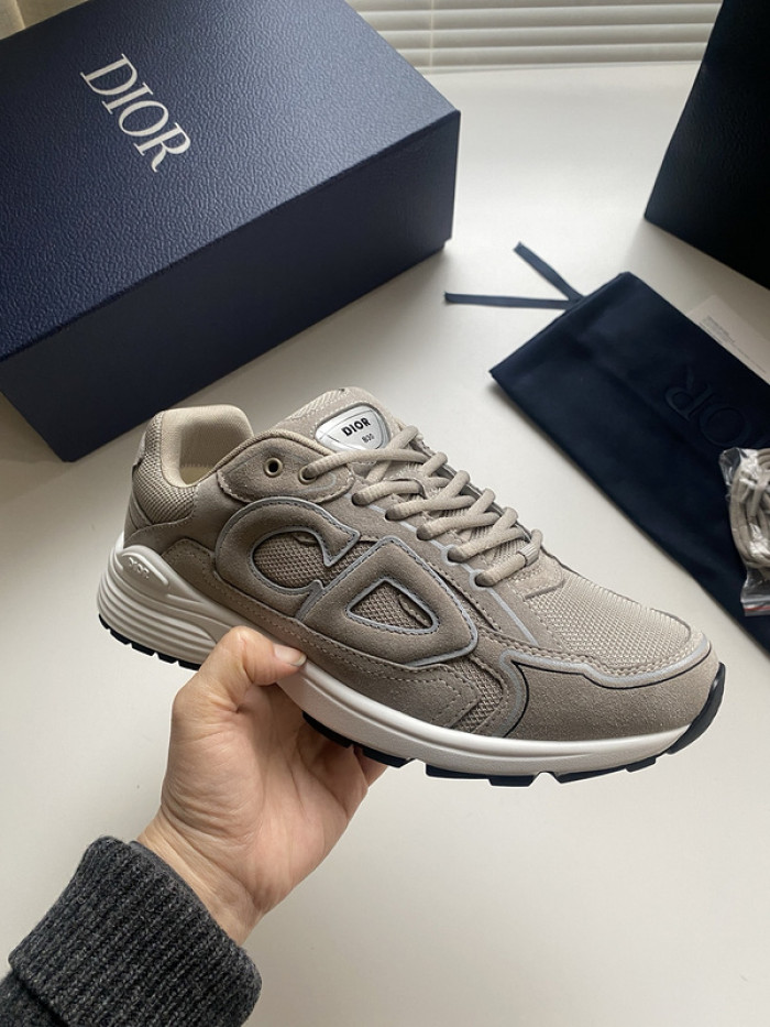 D10R SNEAKER