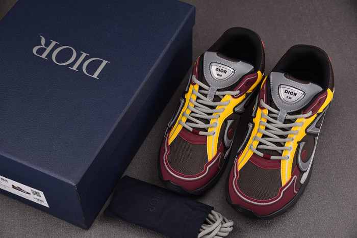 D10R SNEAKER