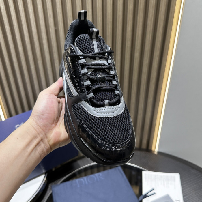 D10R SNEAKER