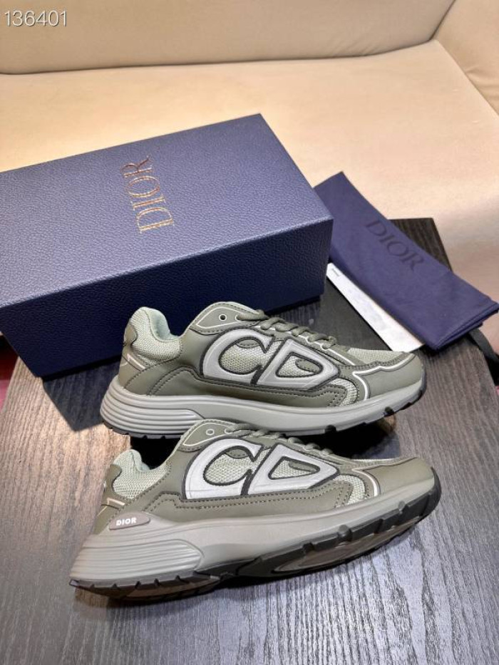 D10R SNEAKER