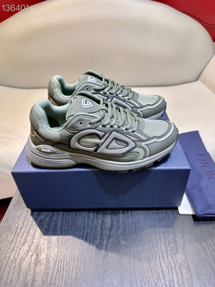 D10R SNEAKER