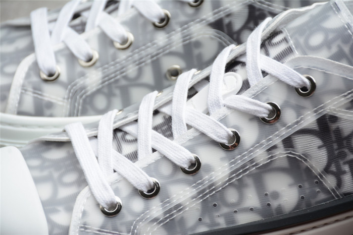 D10R SNEAKER