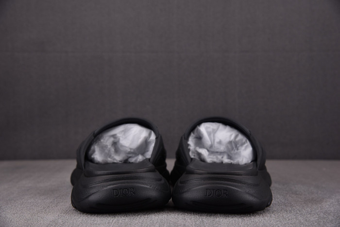 d10r sandal