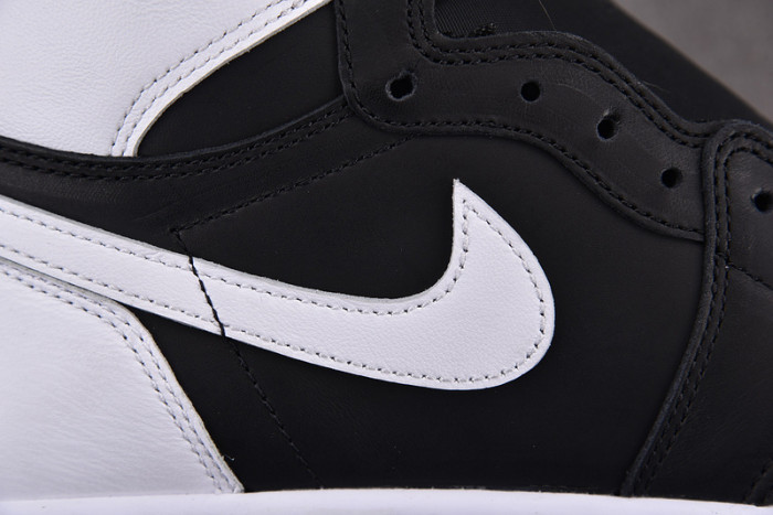 Air Jordan 1 High OG “Reverse Panda” DZ5485-010