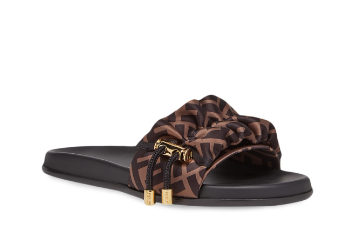 SANDAL