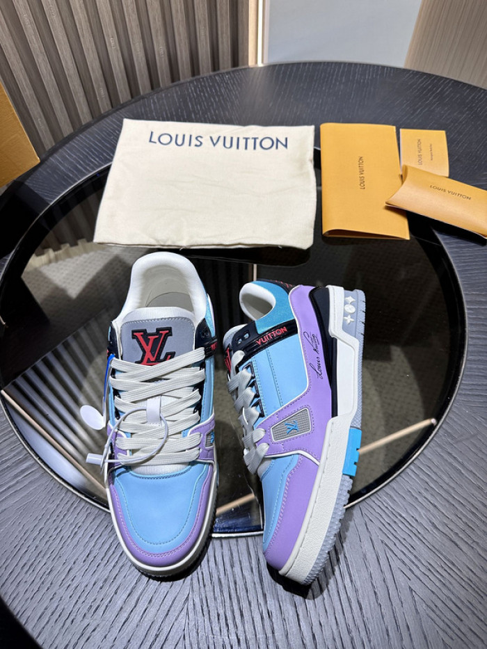 L0VT SNEAKER
