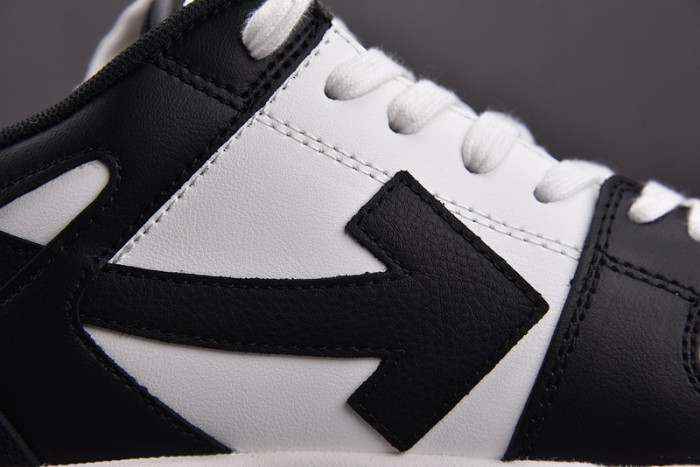 OFW SNEAKER