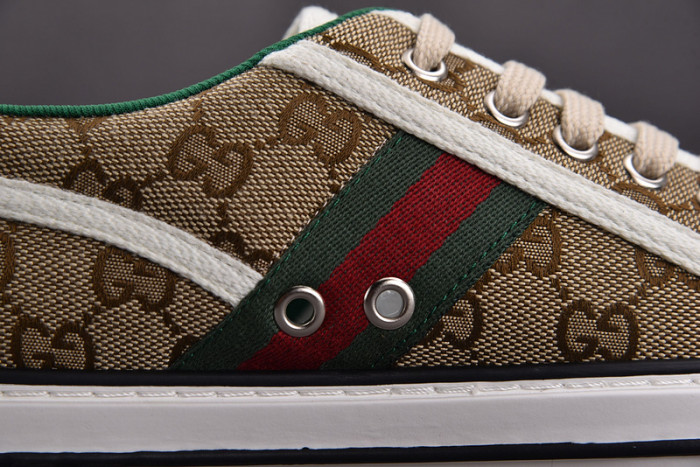 GUI SNEAKER