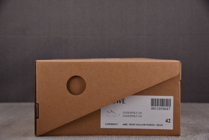 l01w1 SNEAKER