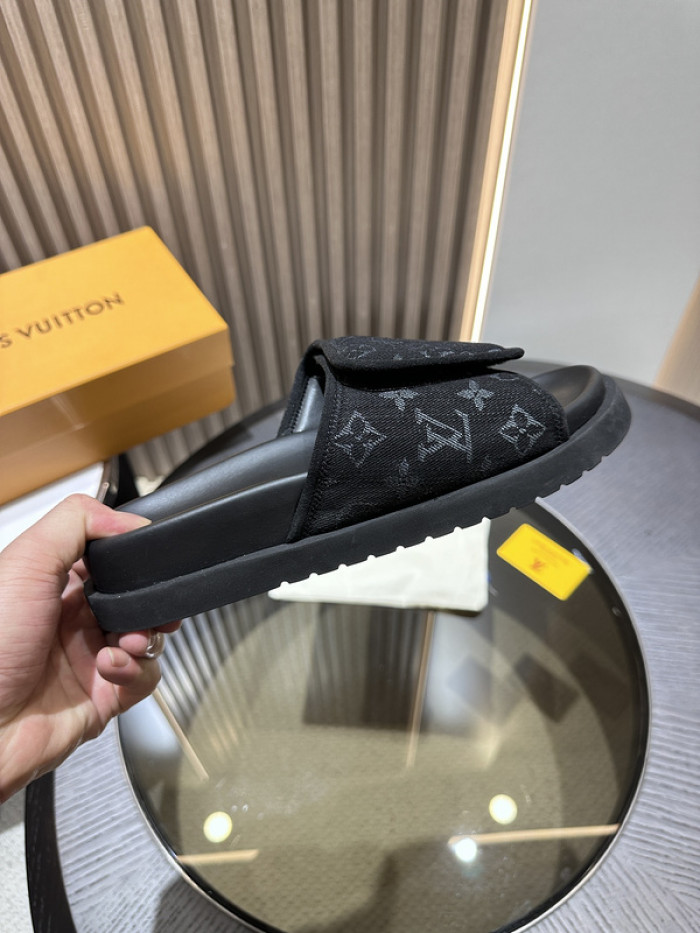 L0VT SANDAL