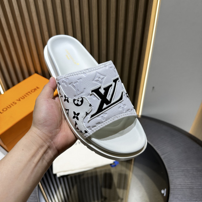 L0VT SANDAL