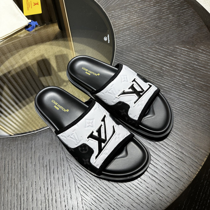L0VT SANDAL